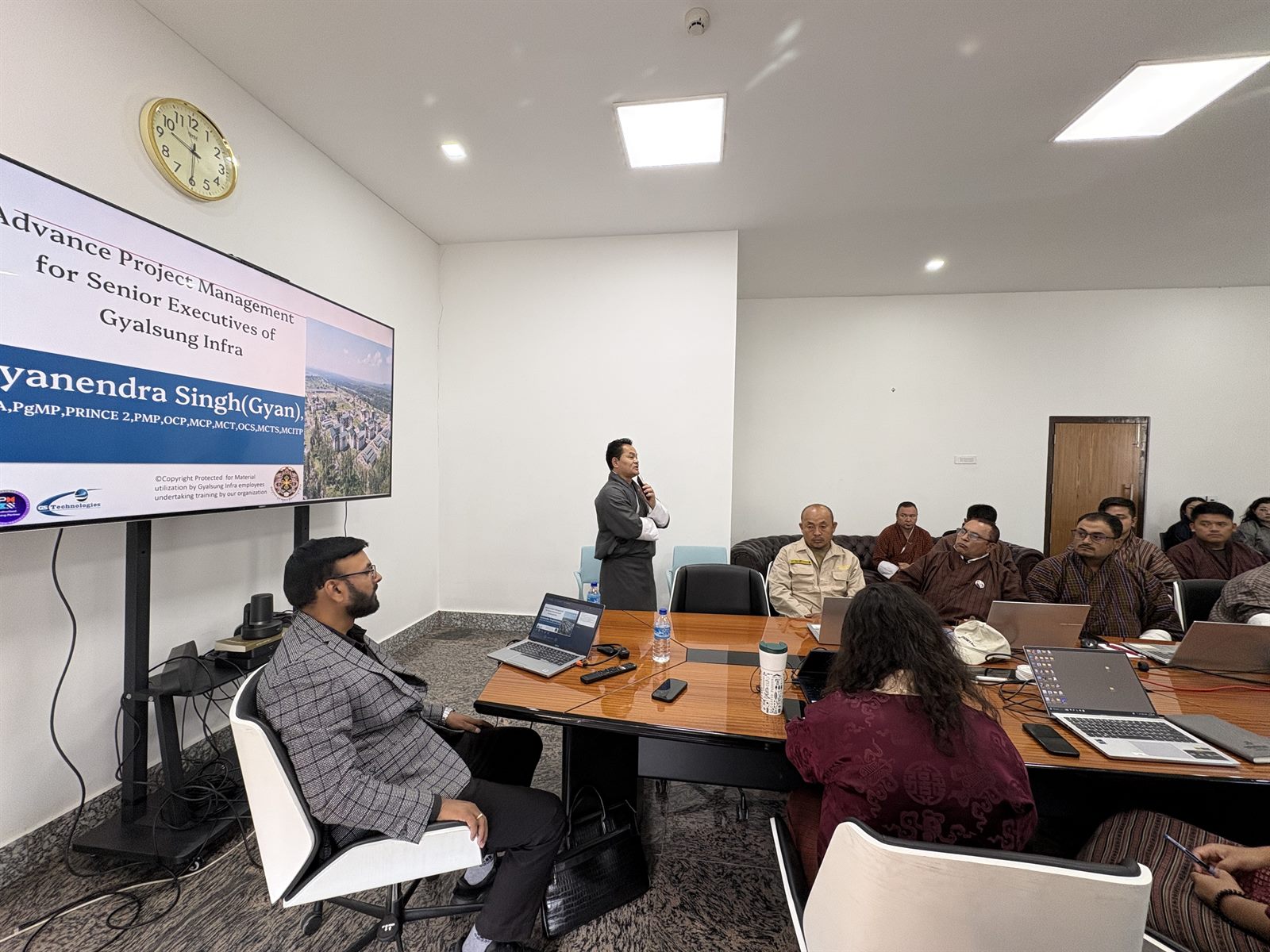 Gyanendra Singh presenting the Advance Project Management program